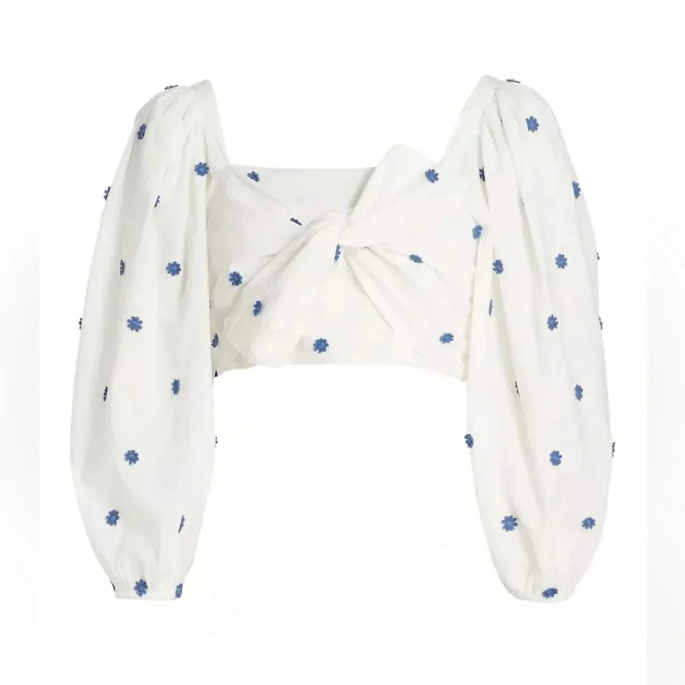 Farm Rio Embroidered Floral Crop Top White Navy Puff Twist Front - Picture 4 of 7